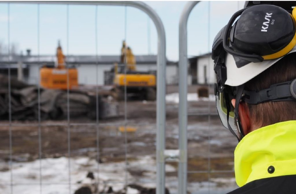 Vertailussa tuntilappu, Excel, mobiilisovellus, kulunvalvonta, ja ajoneuvoleimaukset